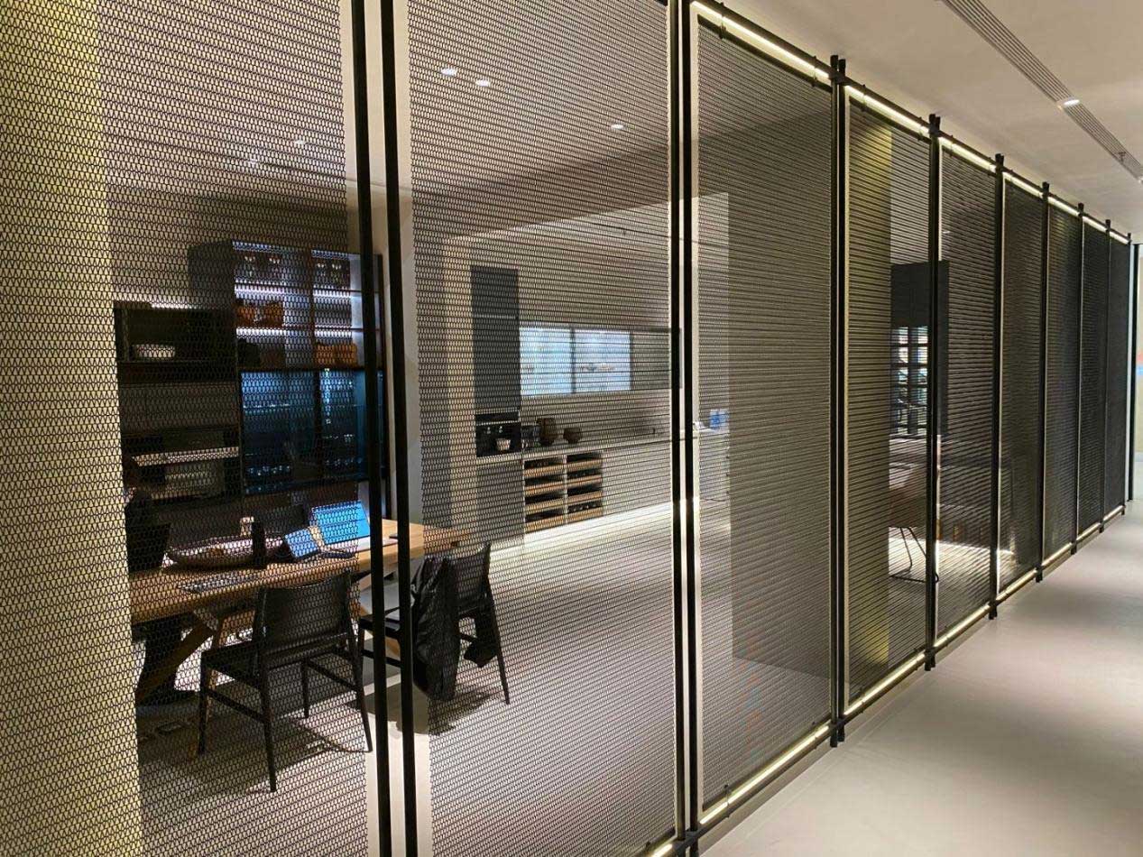Metal Mesh Partitions Metal Mesh Partitions